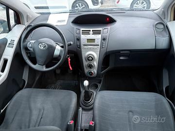 Toyota Yaris 1.0 5 porte
