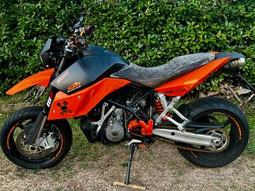 KTM 990 Supermoto 2010. euro 3
