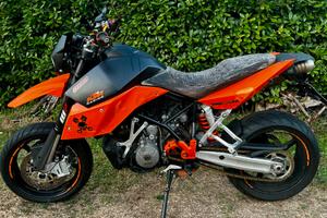 KTM 990 Supermoto 2010. euro 3