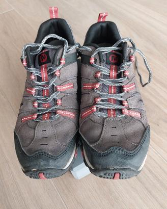 Scarpe trekking Merrell.Taglia 42