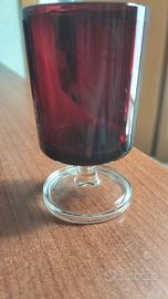 Bicchieri da vino o liquore vintage.