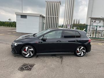 Golf 8 gti 245cv