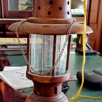 Lampada da tavolo in legno lanterna