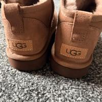 UGG Mini Originali Taglia 39