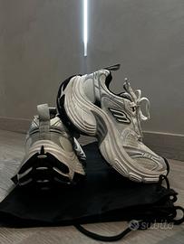 Balenciaga 10XL colore bianco/argento