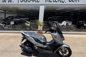 VOGE SR1 KM 0 TUO A SOLI 28 EURO AL MESE