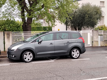 Peugeot 5008 2.0 HDi Allure