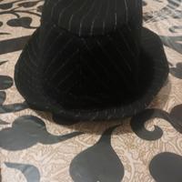 Cappello nero da uomo