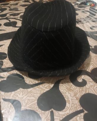 Cappello nero da uomo