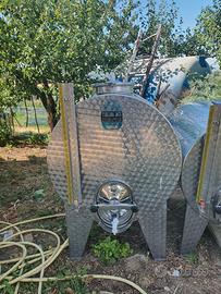 botti in acciaio  x olio e  vino 