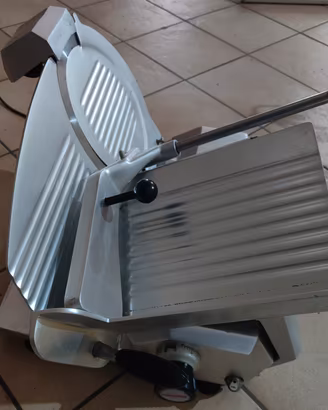 Affettatrice professionale Omas
