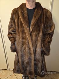 Pelliccia marrone di visone