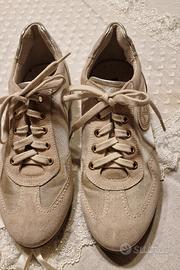 Scarpe con lacci nero giardini