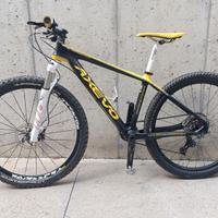 MTB AXEVO carbon 27,5