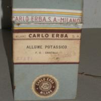 Scatola in cartone vintage 'carlo erba'