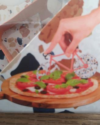cutter accessorio cucina taglia pizza originale 