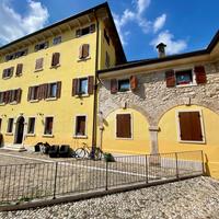 2 LOCALI A CAPRINO VERONESE