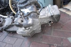 Atlantic 500 : motore faro forcella pinza cerchio