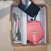 fresa e lampada per unghie 