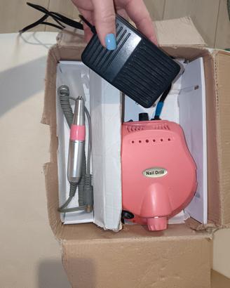 fresa e lampada per unghie 