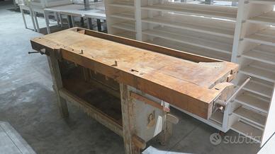 Banco da falegname completo di due morse