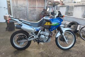 Honda Dominator 650 RD08