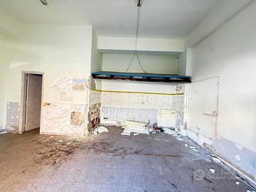 Rif.D06154| negozio siracusa