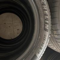 Pneumatici 225/50/19