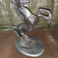 Cavallo cavallino rampante in pietra lavica etnea