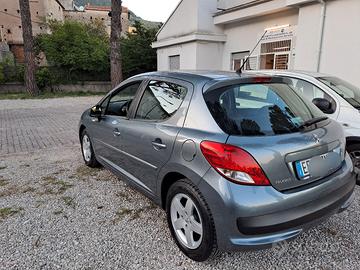 peugeot 207 come nuova