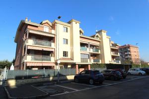 BILIVELLO IN PRESTIGIOSO CONTESTO CON BOX AUTO