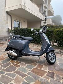 Piaggio Vespa LXV 125