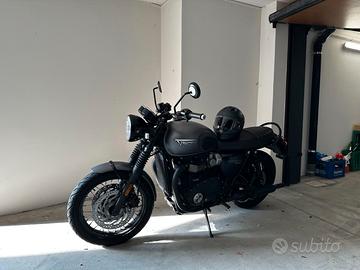 Triumph Bonneville T120 black