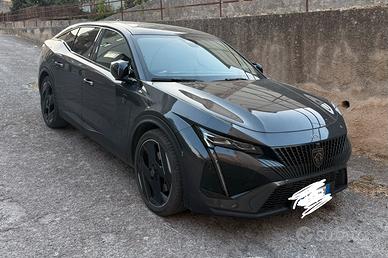 Peugeot 408 Ibrida