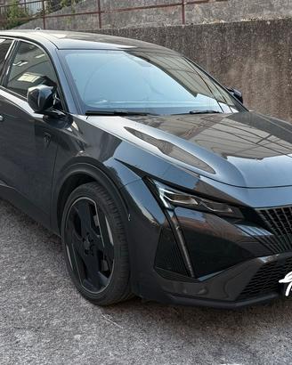 Peugeot 408 Ibrida