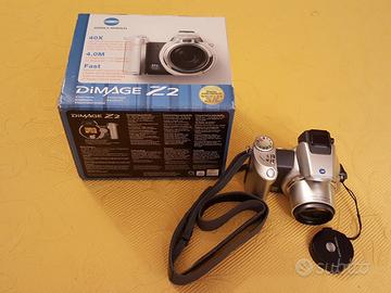 Fotocamera digitale bridge Konica Minolta