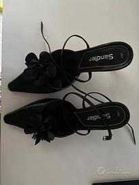 scarpe nere tacco 5, dettaglio fiore. kitten heels