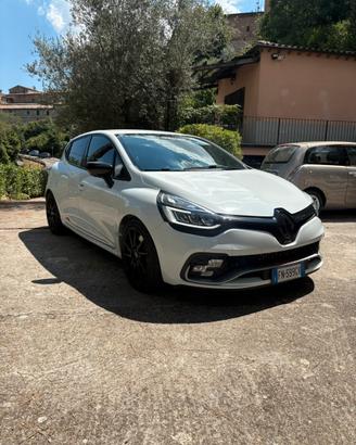 Clio 4 Rs Trophy