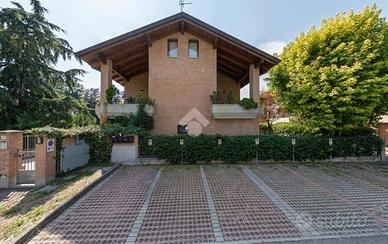 POSTO AUTO A REGGIO NELL'EMILIA