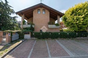 POSTO AUTO A REGGIO NELL'EMILIA