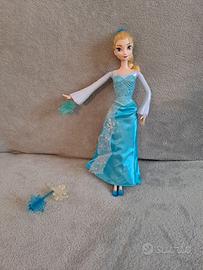 Bambola ELSA con lancio dardi di ghiaccio