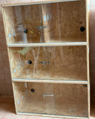 Terrario per rettili artigianale