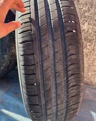 Pneumatici 205/60/r15