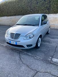 Lancia Ypsilon 1.2 anche per neopatentati