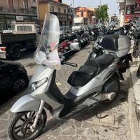 Piaggio Beverly 250 - 2006 - parabrezza e bauletto