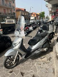 Piaggio Beverly 250 - 2006 - parabrezza e bauletto