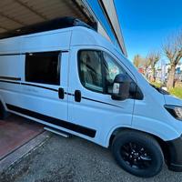 Dethleffs Globetrail 600 DK Tetto a Soffietto