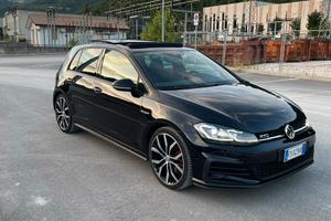 Volkswagen Golf 7.5 GTD dsg 2.0 tdi 184cv