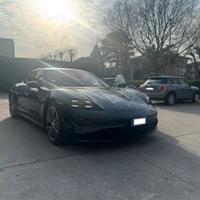 PORSCHE TAYCAN 4S