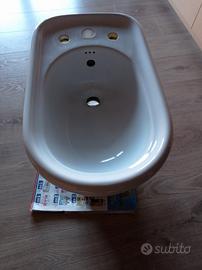Bidet cesame serie sintesi